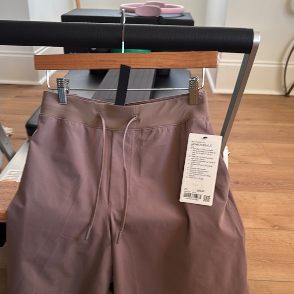 Men’s Lululemon Drawstring Shorts